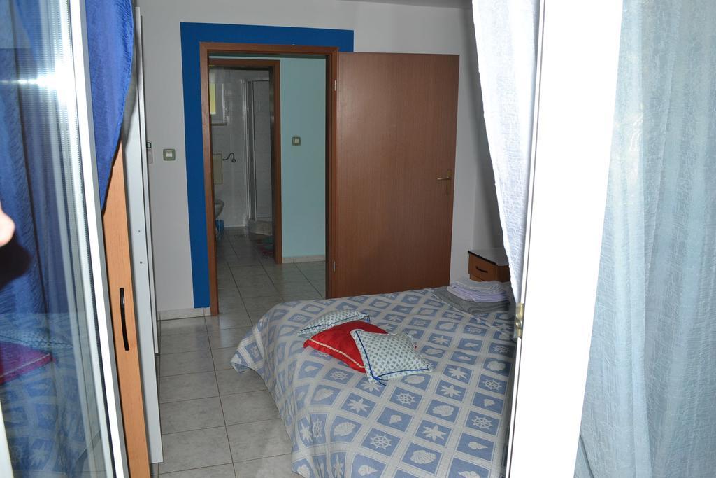 Villa Verde Apartments And Rooms Premantura Camera foto