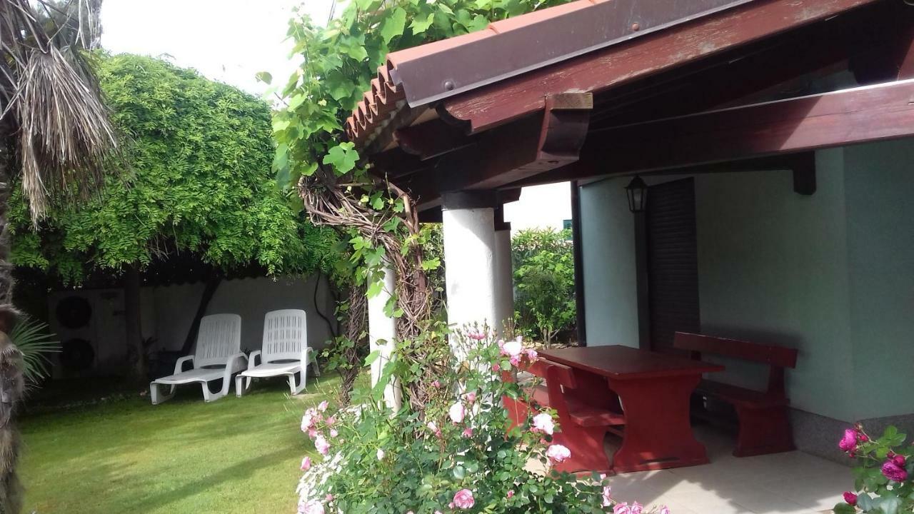 Villa Verde Apartments And Rooms Premantura Esterno foto